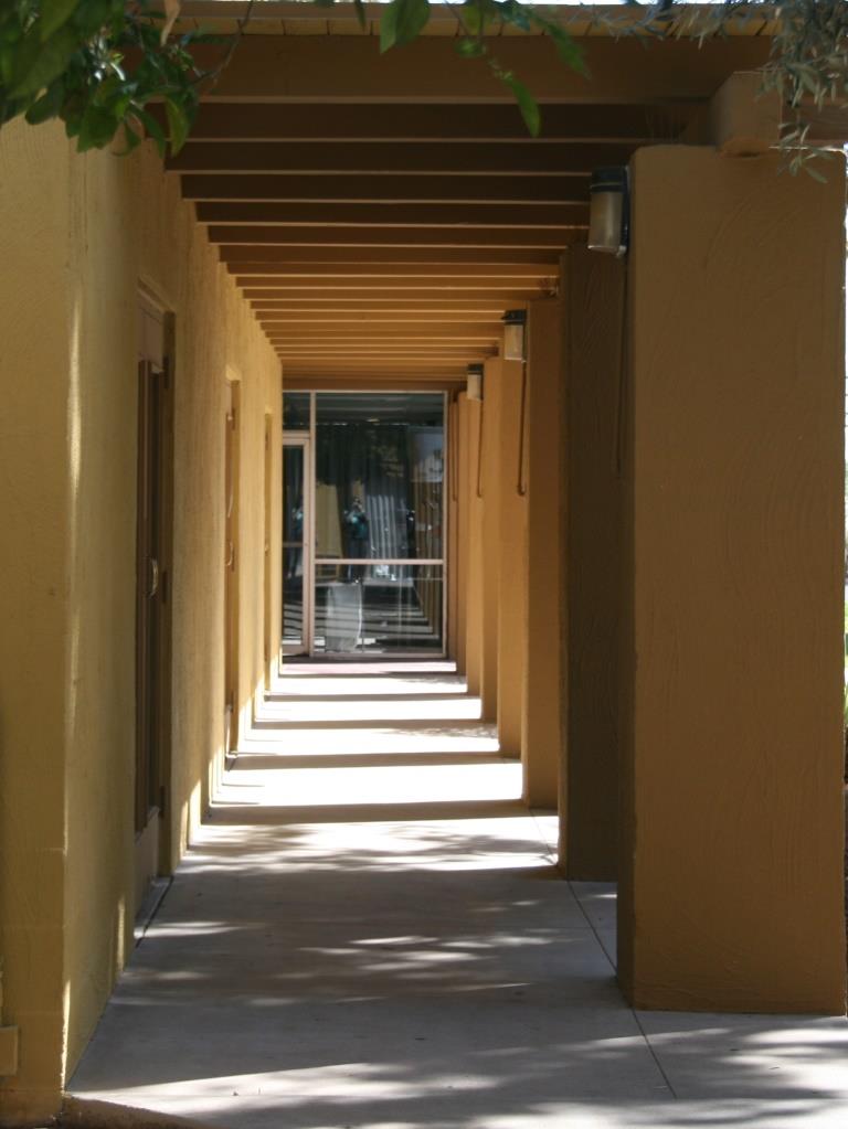 hotel hallway IMG_3169 peoria flash fiction prompt comp